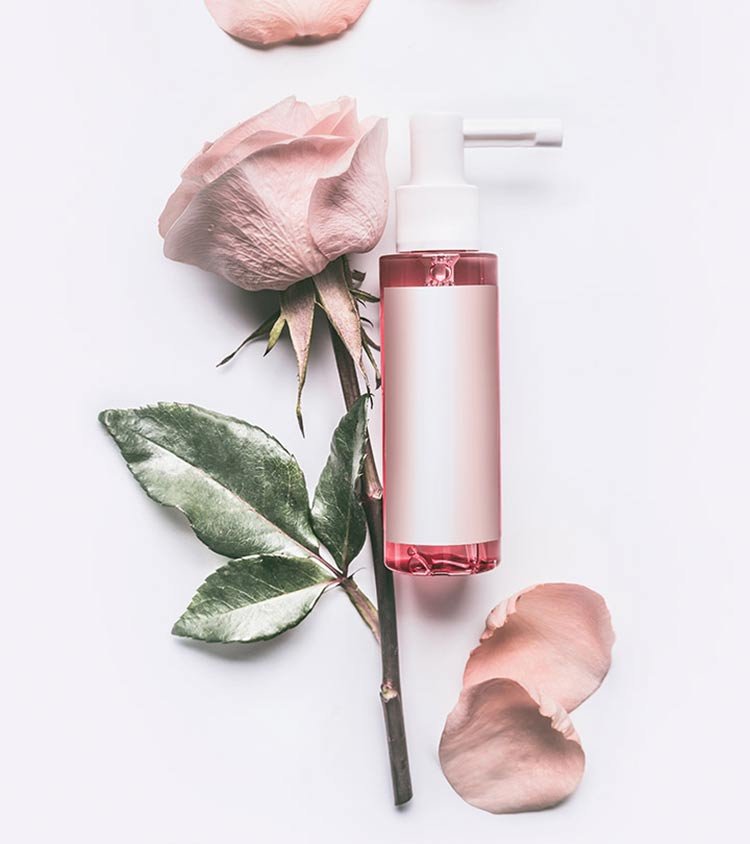 Rosewater’s antioxidant properties nourish and protect the skin