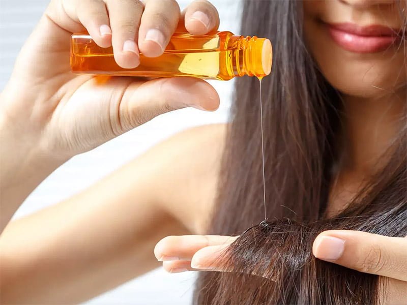 Does Castor oil work as a natural moisturizer for hair?