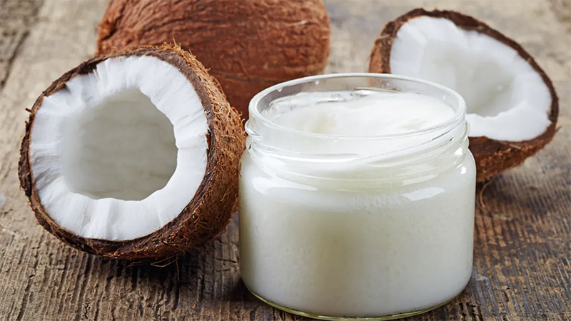 The 11 Coconut Oil Benefits: Rub Coconut Oil On Your Split Ends For a Quick Fix and Frizz Control