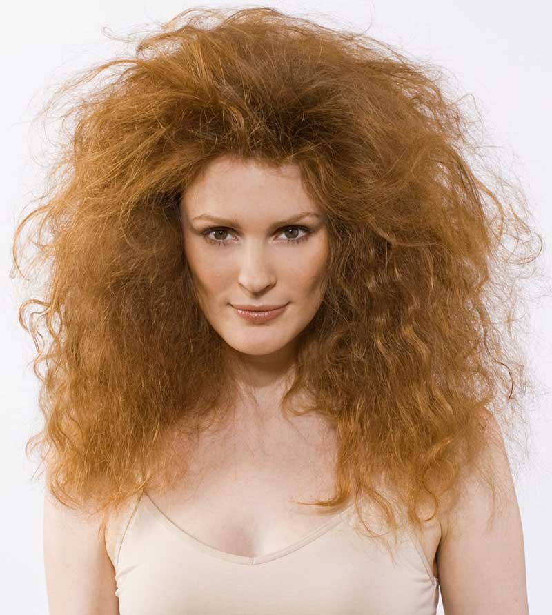 The 4 Solutions on How to Control Frizzy Curly Hair