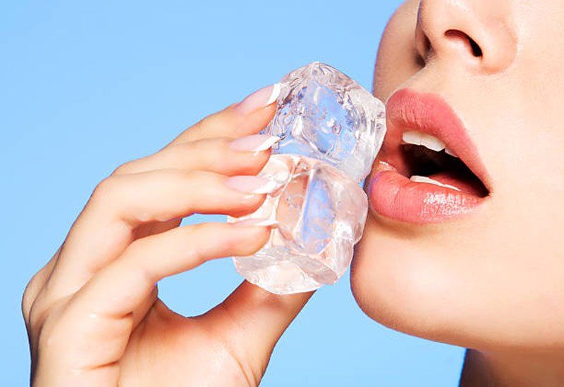best ways to reduce swelling after lip fillers: Apply Ice